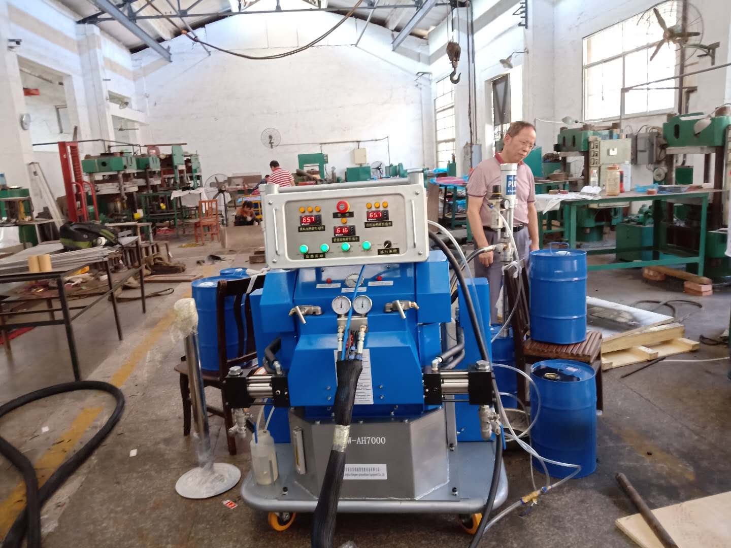 聚脲噴涂設(shè)備